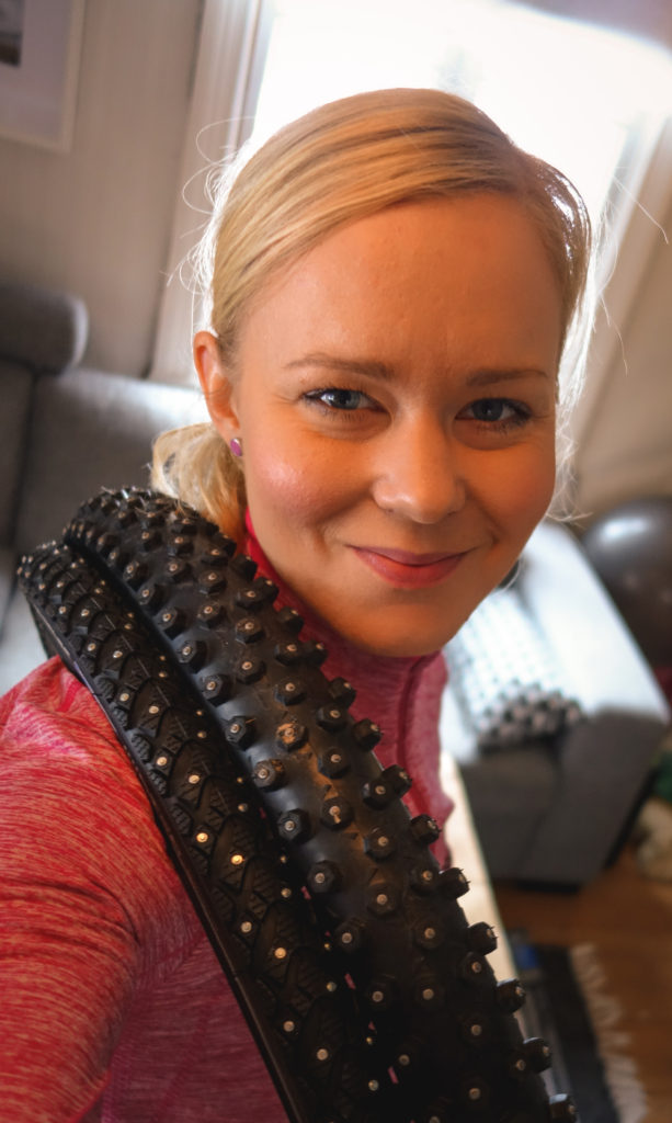 Cykeltjej med dubbdäck till båda hojarna